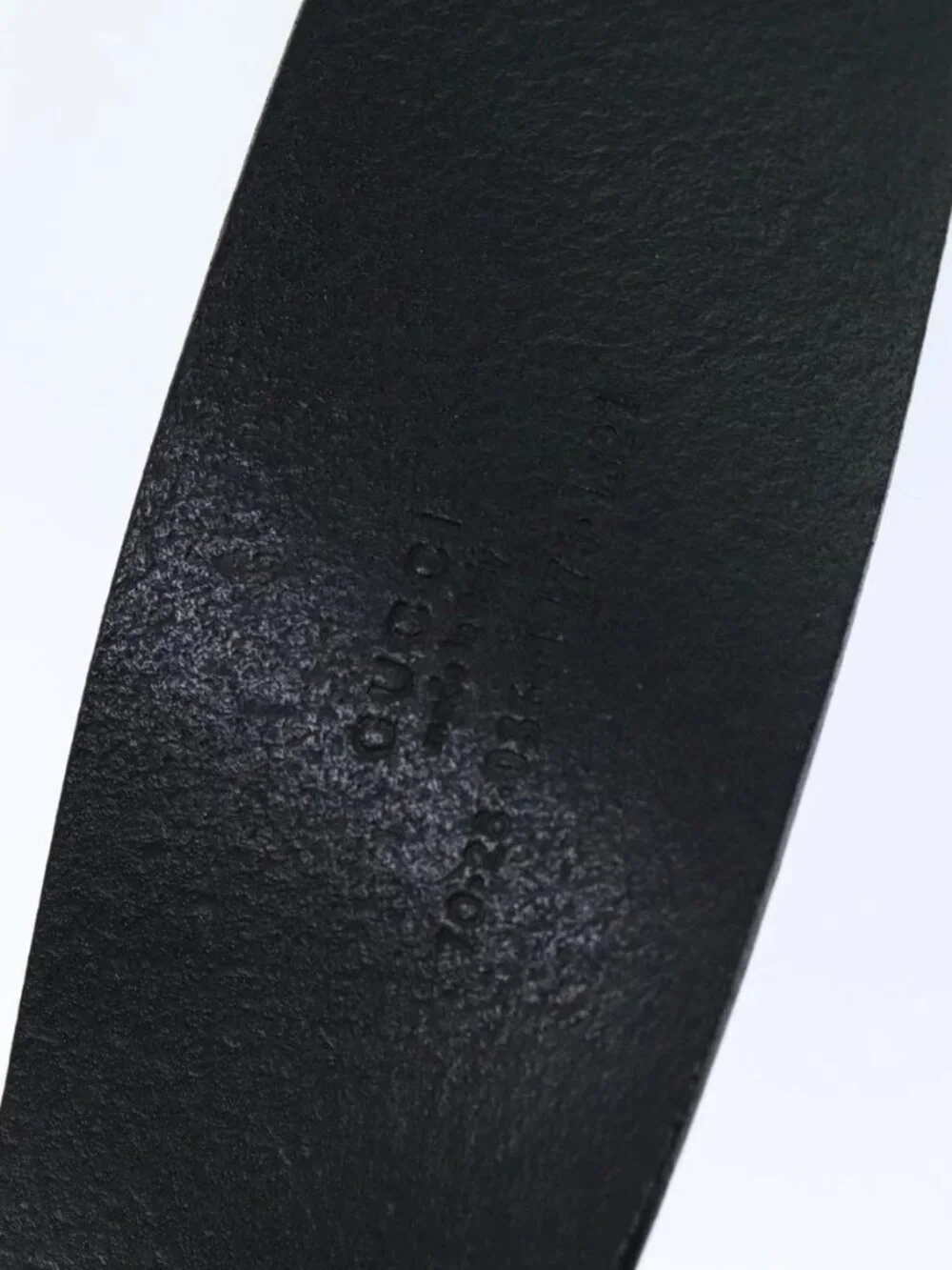 Gucci brand	gucci color	black